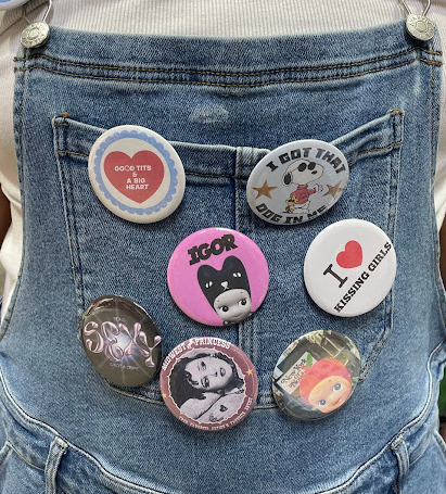BUTTONS